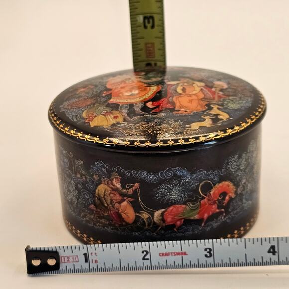 Hand-painted 1990 Traditional Palekh Russian Folklore Trinket Box - Jewelry Box - Picture 9 of 10